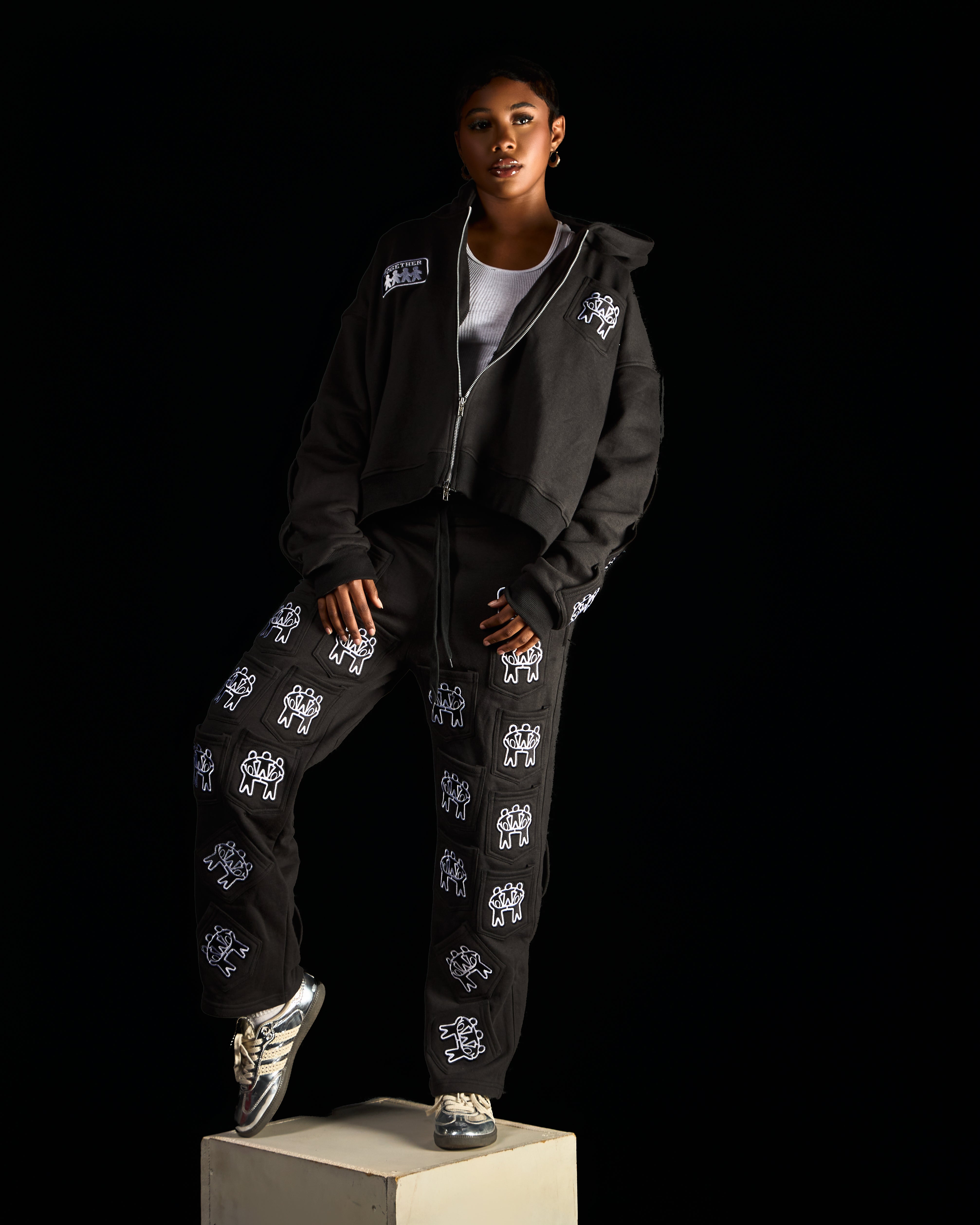 BETTER TOGETHER SWEATS (YIN BLACK)